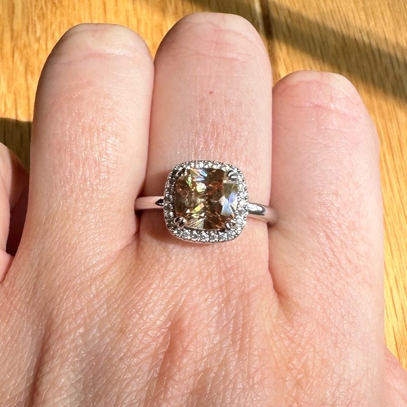 Bomb Party Original Ring - Glamour in Two’s - Picture 5 of 6